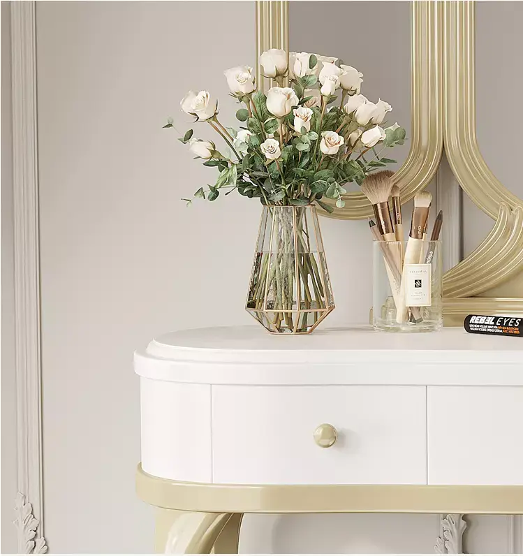 تسريحة غرفة نوم كلاسيك فاخرة