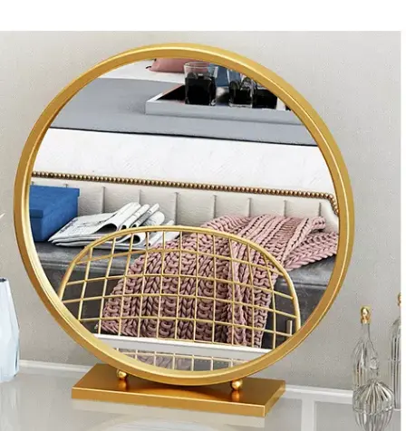 تسريحة غرفة نوم بتصميم شفاف