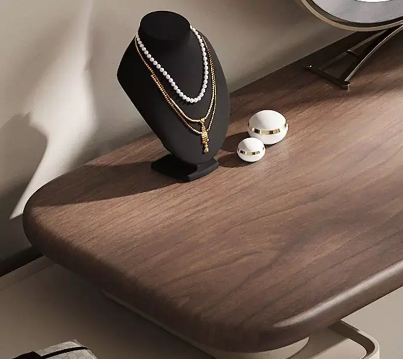 تسريحة غرفة نوم بلمسات من الطراز الحديث