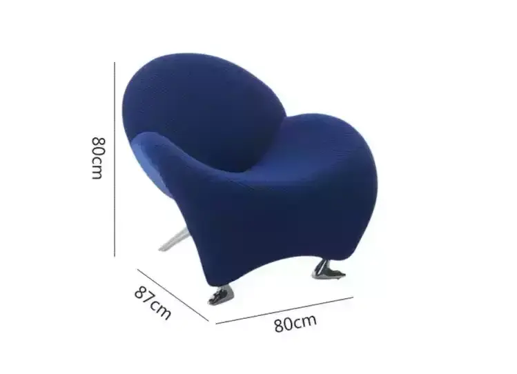 كرسي مفرد بتصميم هندسي مميز