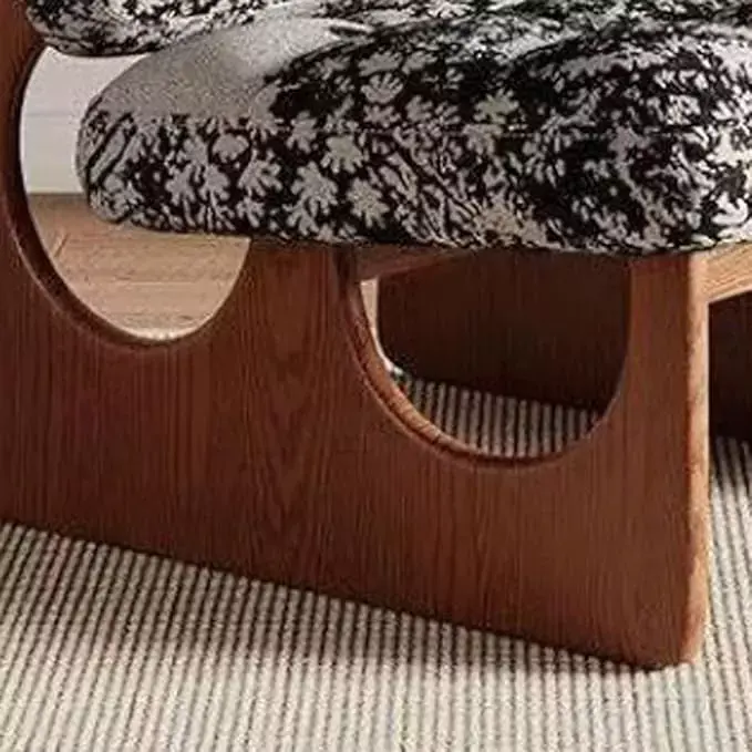 كرسي مفرد منقوش لغرفة المعيشة