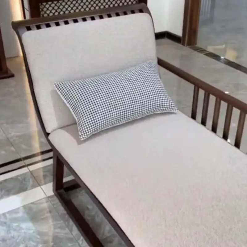 كنب استرخاء بتصميم كلاسيكي مريح