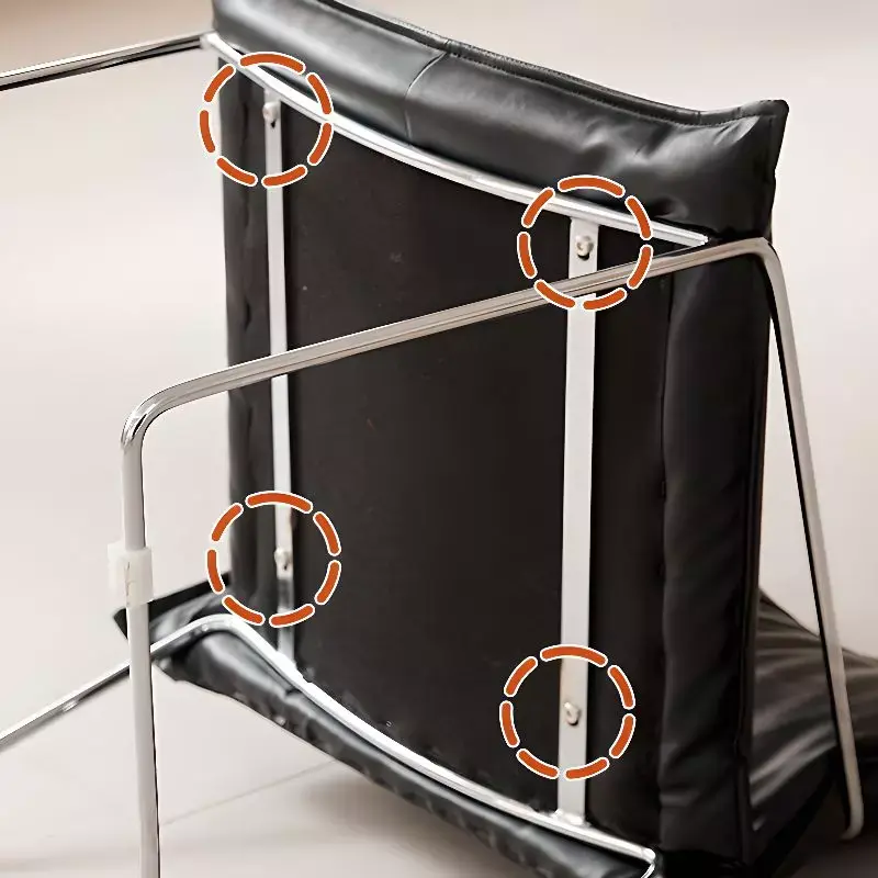 كرسي مفرد بسيط بخامات فاخرة و متينة