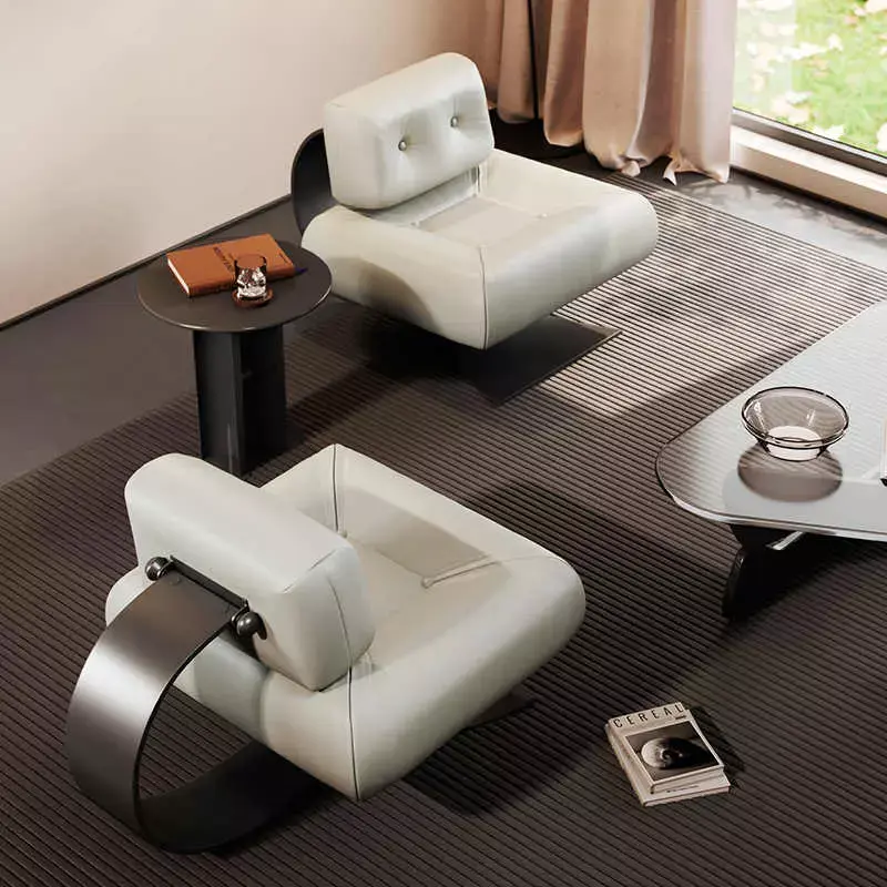 كرسي مودرن بتصميم قاعدة حديثة و متينة