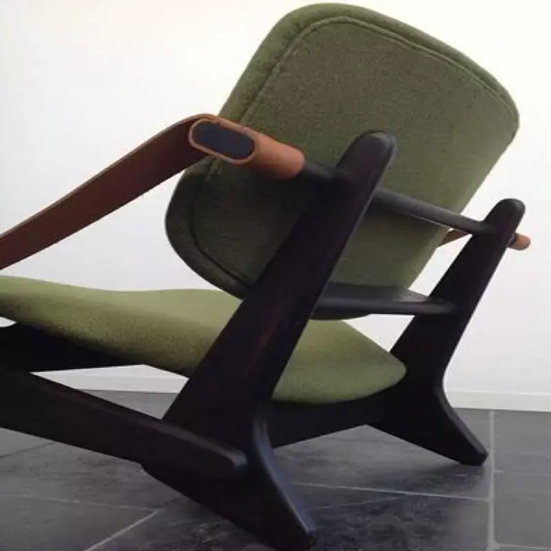 كرسي منفرد مريح بتصميم مختلف