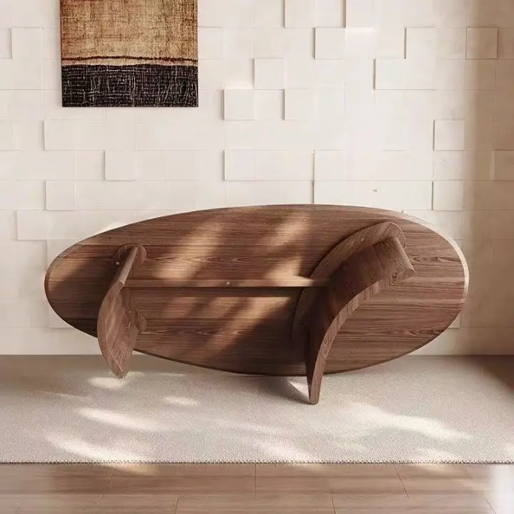 طاولة طعام خشبية بيضاوية مع كراسي مودرن