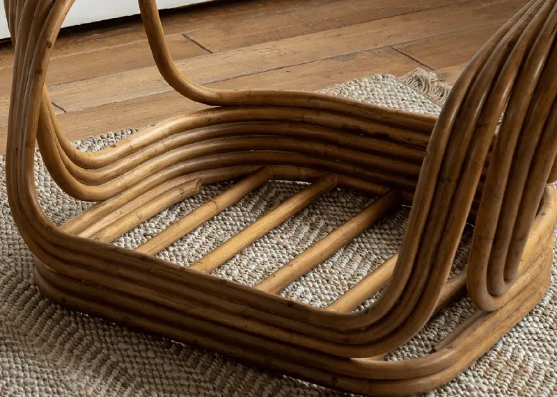 كرسي مفرد من الروتان الصلب و الفخم