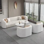 طقم كنب مع طاولة قهوة