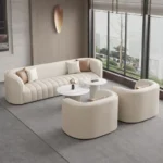 طقم كنب مع طاولة قهوة