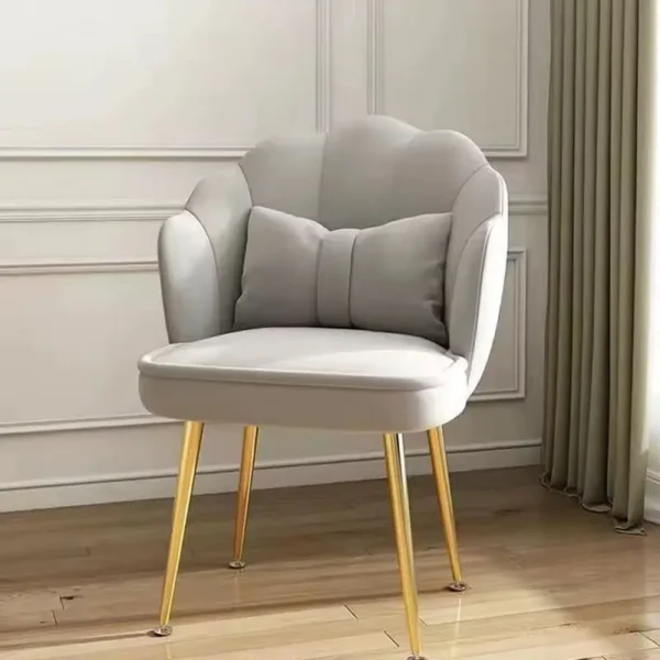 كرسي تسريحة على شكل صدف 