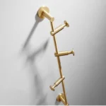 علاقة ملابس بحلقات قابلة للتعديل