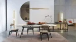 طاولة طعام مع سطح رخامي