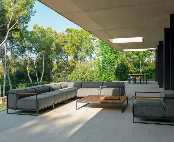 جلسات خارجية للفناء