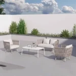 جلسات خارجية مع طاولة للحديقة