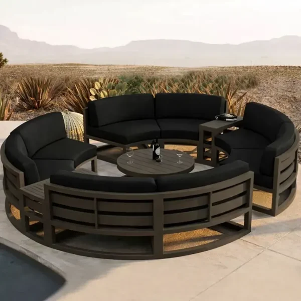 جلسة خارجية دائرية مودرن