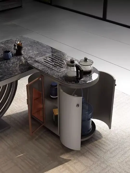 طاولة طعام فاخرة بتصميم ذكي 