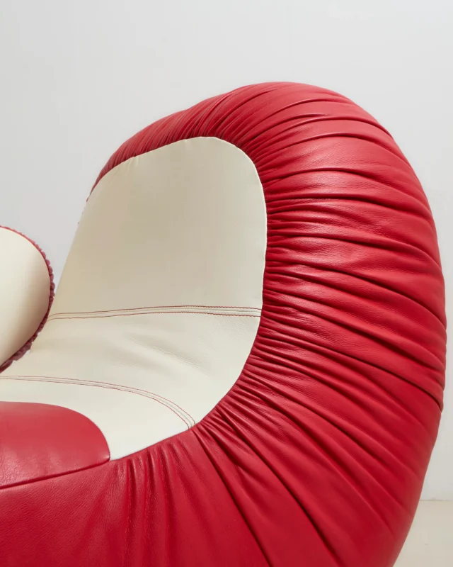 كنب استرخاء شكل قفاز