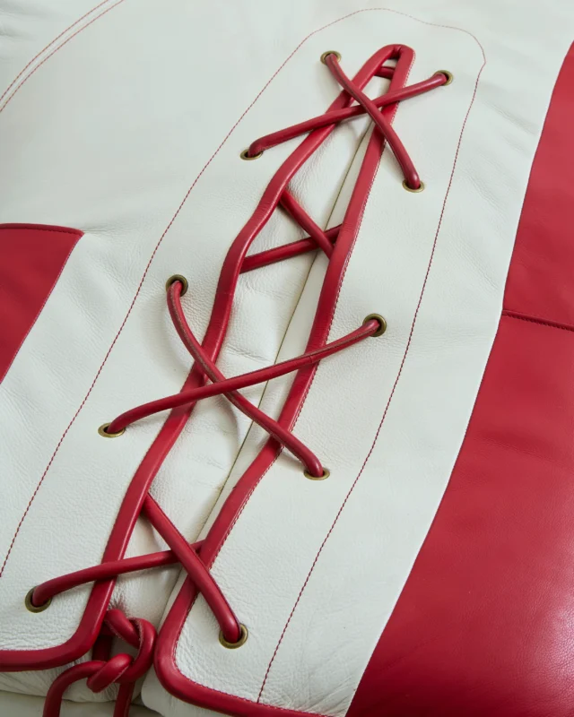 كنب استرخاء شكل قفاز