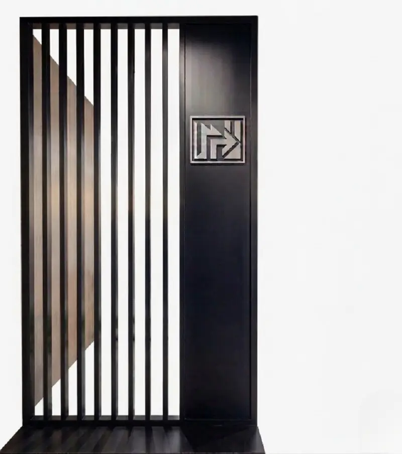 بارتيشن مودرن وبسيط لغرفة المعيشة