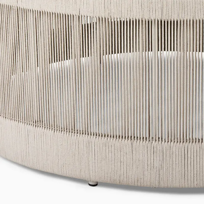 طاولة قهوة دائرية للجلسات الخارجية 